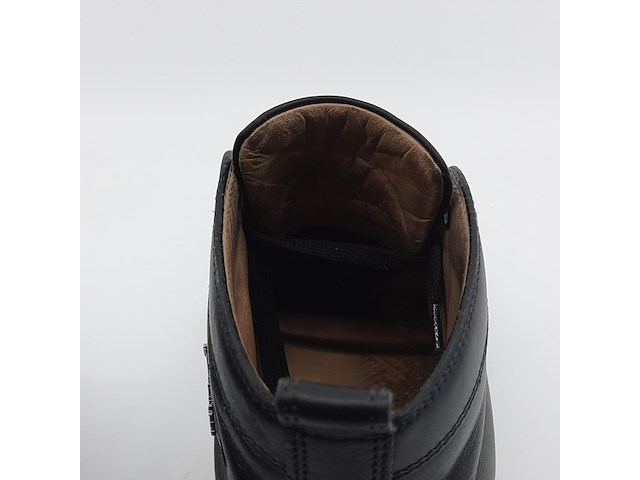 Paar schoenen, maat 40, louboutin - afbeelding 17 van  17