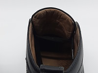 Paar schoenen, maat 40, louboutin - afbeelding 17 van  17