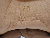 Paar schoenen, maat 40, louboutin - afbeelding 11 van  11