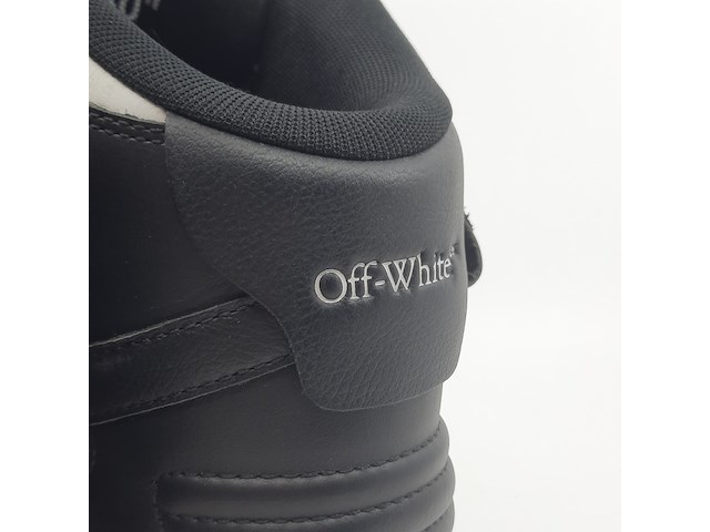 Paar schoenen, maat 40, off-white - afbeelding 2 van  13