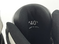 Paar schoenen, maat 40, off-white - afbeelding 13 van  13