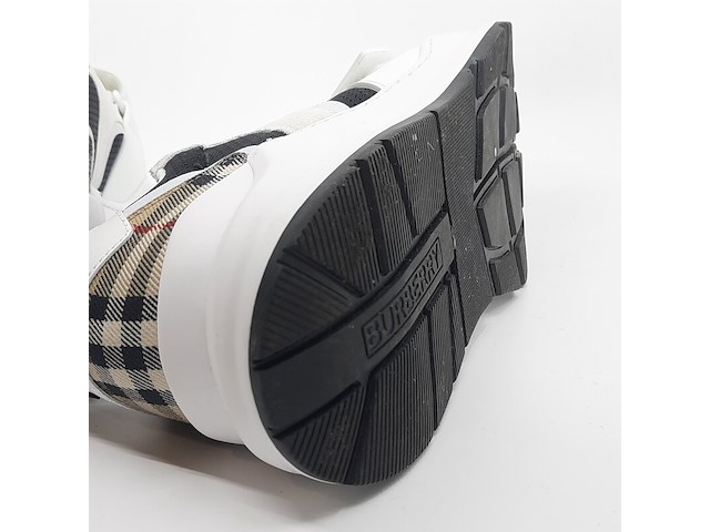 Paar schoenen, maat 41, burberry - afbeelding 3 van  12