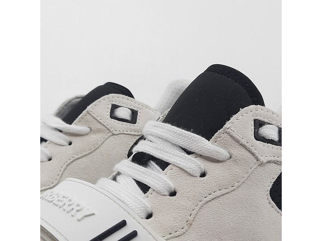 Paar schoenen, maat 41, burberry - afbeelding 8 van  12