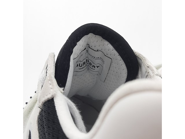 Paar schoenen, maat 41, burberry - afbeelding 12 van  12