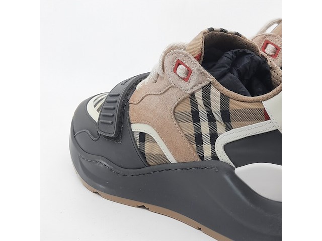 Paar schoenen, maat 42, burberry, mf - afbeelding 13 van  14