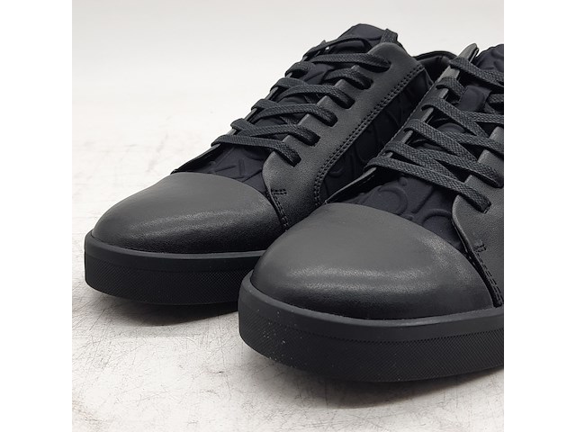 Paar schoenen, maat 42, calvin klein - afbeelding 2 van  9