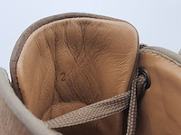 Paar schoenen, maat 42, louboutin - afbeelding 12 van  12