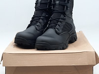 Paar schoenen, maat 42, neskrid