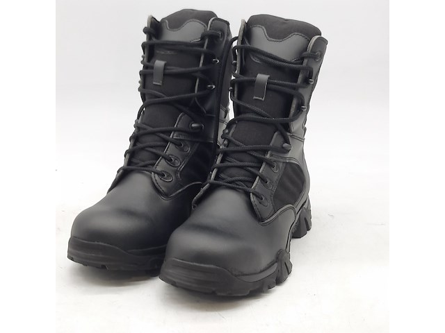 Paar schoenen, maat 42, neskrid - afbeelding 2 van  8