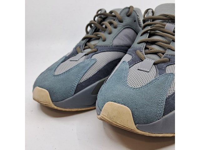 Paar schoenen, maat 43 1/3, adidas, yeezy 700 fw2499 - afbeelding 3 van  10