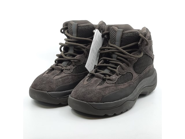 Paar schoenen, maat 43 1/3, adidas yeezy, eg6463 - afbeelding 1 van  12