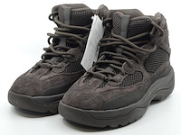Paar schoenen, maat 43 1/3, adidas yeezy, eg6463 - afbeelding 1 van  12