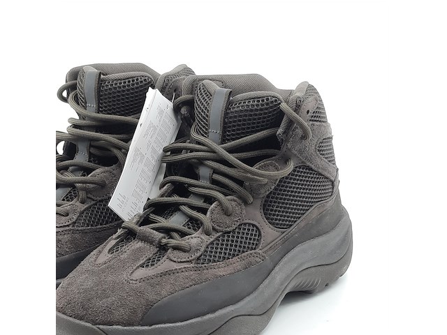 Paar schoenen, maat 43 1/3, adidas yeezy, eg6463 - afbeelding 6 van  12