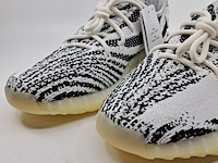 Paar schoenen, maat 44, adidas, yeezy 350 cp9654 - afbeelding 3 van  10