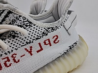 Paar schoenen, maat 44, adidas, yeezy 350 cp9654 - afbeelding 4 van  10