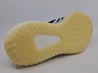 Paar schoenen, maat 44, adidas, yeezy 350 cp9654 - afbeelding 8 van  10
