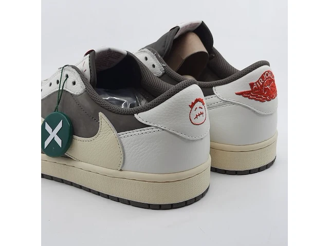 Paar schoenen, maat 44, nike, air jordan dm7866-162 - afbeelding 17 van  20