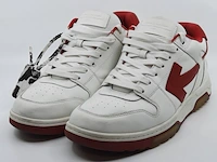 Paar schoenen, maat 44, off-white