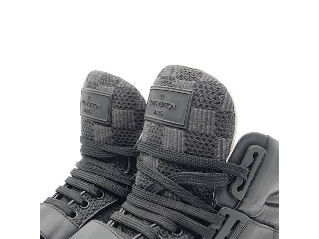 Paar schoenen, maat 7 1/2, louis vuitton - afbeelding 6 van  11