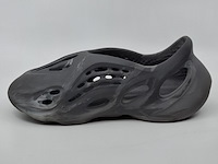 Paar schoenen, maat 8 (us), adidas yeezy, foam rnr - afbeelding 4 van  8