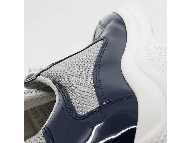 Paar schoenen, maat 9, prada - afbeelding 10 van  10