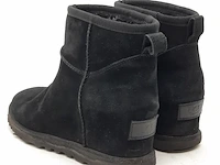Paar schoenen, ugg - afbeelding 6 van  8