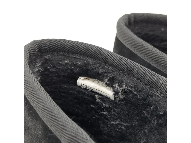 Paar schoenen, ugg - afbeelding 7 van  8