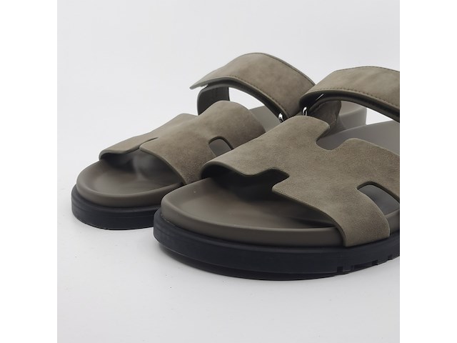 Paar slippers, hermes - afbeelding 3 van  10