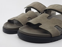 Paar slippers, hermes - afbeelding 3 van  10