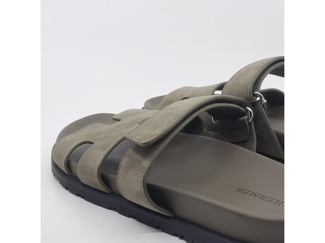 Paar slippers, hermes - afbeelding 8 van  10