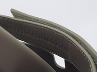 Paar slippers, hermes - afbeelding 10 van  10