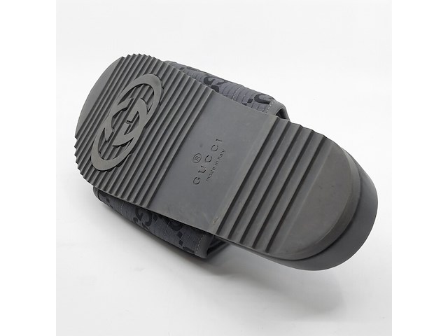 Paar slippers, maat 10, gucci, 771466 facte 1143 - afbeelding 3 van  12