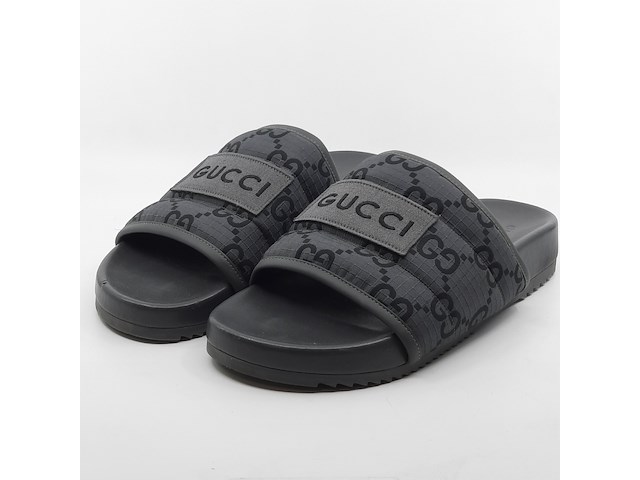 Paar slippers, maat 10, gucci, 771466 facte 1143 - afbeelding 1 van  12