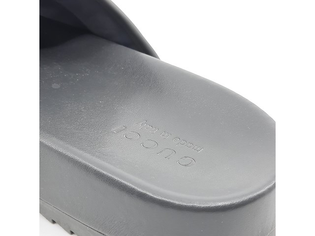 Paar slippers, maat 10, gucci, 771466 facte 1143 - afbeelding 12 van  12