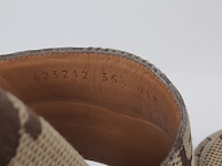 Paar slippers, maat 35 1/2, gucci - afbeelding 11 van  12