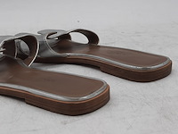 Paar slippers, maat 38, hermès - afbeelding 9 van  11