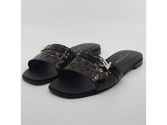 Paar slippers, maat 38, louis vuitton - afbeelding 1 van  11