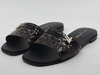 Paar slippers, maat 38, louis vuitton - afbeelding 1 van  11