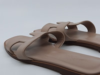 Paar slippers, maat 38,5, hermès, r0 202230z2208 - afbeelding 9 van  11