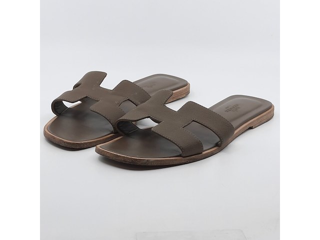 Paar slippers, maat 39, hermès, r0 202272z2303 - afbeelding 1 van  11