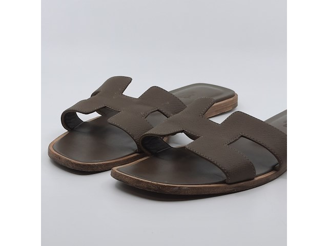 Paar slippers, maat 39, hermès, r0 202272z2303 - afbeelding 4 van  11