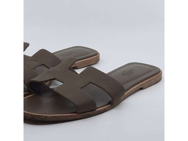 Paar slippers, maat 39, hermès, r0 202272z2303 - afbeelding 5 van  11