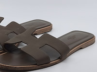 Paar slippers, maat 39, hermès, r0 202272z2303 - afbeelding 5 van  11