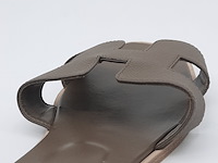 Paar slippers, maat 40, hermés - afbeelding 2 van  10