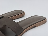 Paar slippers, maat 40, hermés - afbeelding 5 van  10