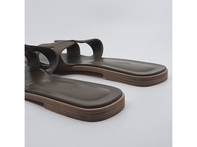 Paar slippers, maat 40, hermés - afbeelding 7 van  10