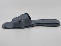Paar slippers, maat 40, hermès - afbeelding 8 van  12
