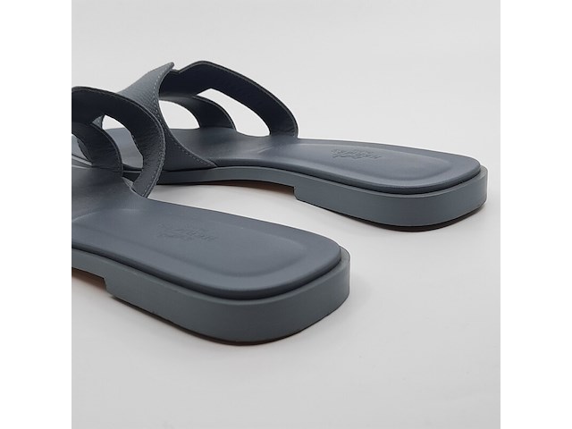 Paar slippers, maat 40, hermès - afbeelding 9 van  12