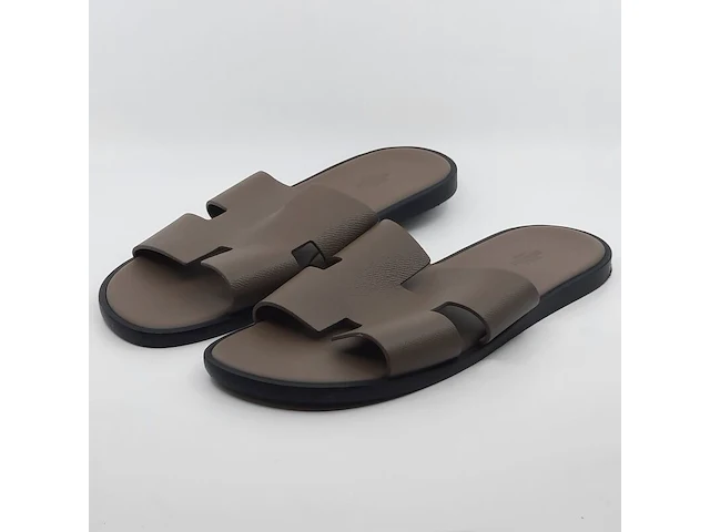 Paar slippers, maat 45, hermès, af7221824zh2503 - afbeelding 1 van  10