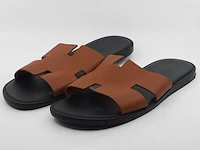 Paar slippers, maat 45, hermès